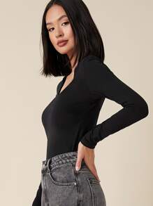 RueChic Camiseta unicolor de cuello V