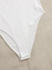 SHEIN Essnce 大碼繞頸領羅紋針織連體衣 - 白色 - 查看 4