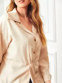 MOTF PREMIUM 大碼粘膠纖維花邊下擺上衣 - 米色 - 查看 7