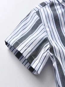 Kleinkind Jungen Shirt mit Block Streifen & Shorts