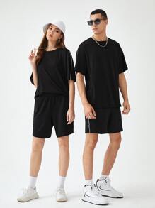 Manfinity RebelGame 1pc Men's Loose Fit Contrast Piping Drop Shoulder T-Shirt & 1pc Shorts - Black - View 4