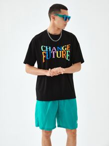 Manfinity VCAY 1pc Letter Graphic Drop Shoulder Tee & 1pc Patched Detail Drawstring Waist Shorts