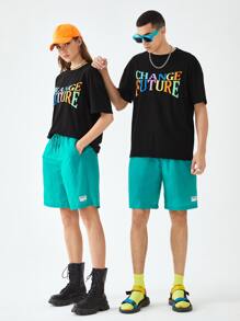 Manfinity VCAY 1pc Letter Graphic Drop Shoulder Tee & 1pc Patched Detail Drawstring Waist Shorts
