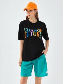 Manfinity VCAY 1pc Letter Graphic Drop Shoulder Tee & 1pc Patched Detail Drawstring Waist Shorts