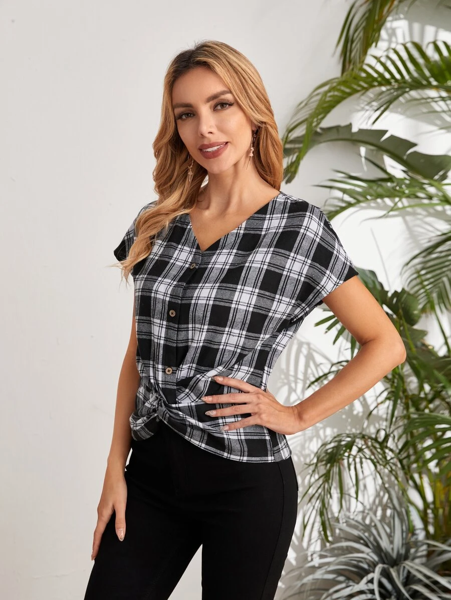 SHEIN 格紋前扭結蝙蝠袖襯衫 - 黑與白 - 查看 1