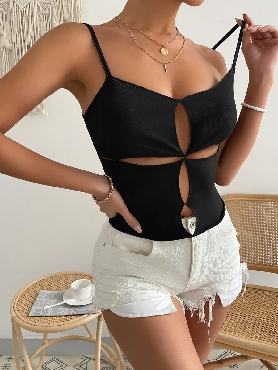 SHEIN Privé Solid Cut Out Cami Top - Black - View 1