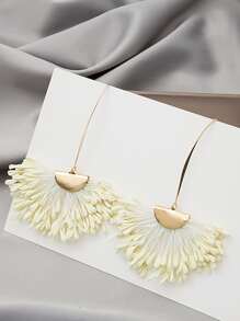 Bông tai thả tua - Màu be - Xem 1