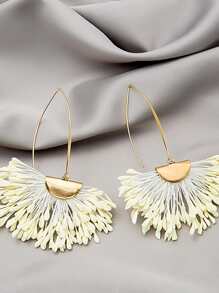 Bông tai thả tua - Màu be - Xem 2