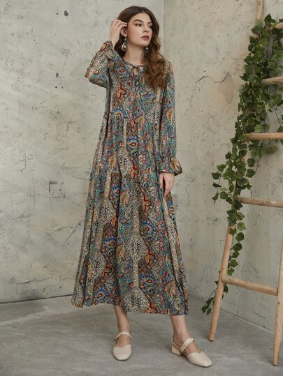 Mulvari Đầm dài tay hở vai cổ bẻ in họa tiết hoa & Paisley