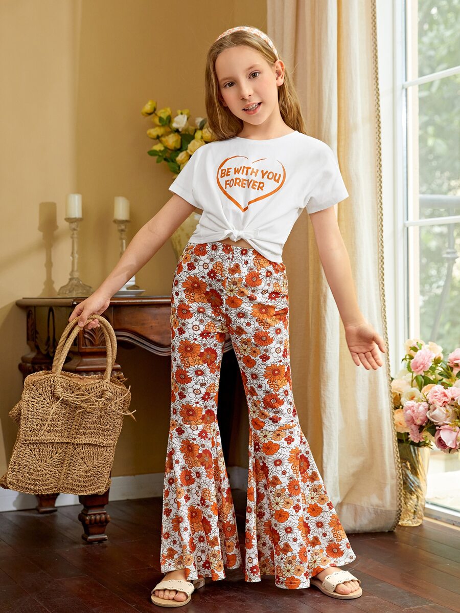 SHEIN 女孩標語圖案T恤和印花荷葉邊長褲套裝 - 彩色 - 查看 1