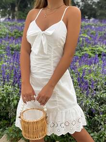 SHEIN Unity Đầm Lộ Lưng Hội Chữ thập Xù Sò điệp Dây kéo Thắt nơ trước Tranh thêu màu trơn Boho - trắng - Xem 6