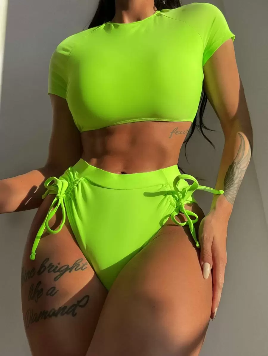 Conjunto de bikini con top con cordones en la espalda y Bottom con cordón lateral, para vacaciones de verano en la playa - Verde Lima - Ver 1