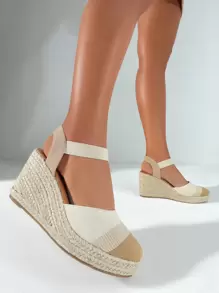 Styleloop Women's Buckle Decorated Round Toe Fashion PU Leather Black Combat Boots For Outdoor Wear For Summer Vacation Shoes Summer Elegant Basics Business Casual Business Chic Spring Shoes Spring Break Easter - Beige - View 6