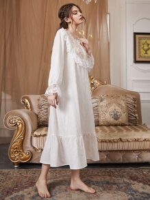 PalaceNights 花卉刺绣对比色蕾丝荷叶边饰边荷叶袖睡衣长裙 - 白色 - 查看 3