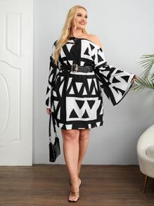 SHEIN VCAY Plus Allover Geo Graphic Asymmetrical Neck Flounce Sleeve Dress - Black and White - View 4