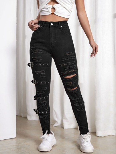 Schmale Jeans mit hoher Taille, Riss, Öse, Schnalle Detail