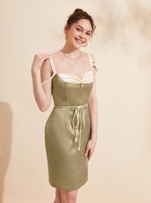 Rococo Vestido con cinturón con cordón fruncido con diseño de mariposa - verde menta - Ver 4