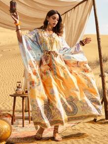 Al Najma 印花繫帶V領蝙蝠袖繫腰帶洋裝 - 彩色 - 查看 1