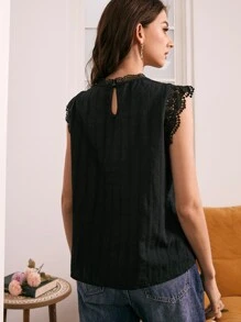 SHEIN Frenchy Top de espalda con abertura de ojo sisa con fruncido con diseño de encaje