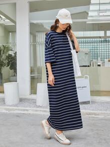 Mulvari Vestido estilo camiseta con letra & ojos con bordado de rayas - Azul Marino - Ver 5