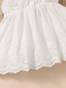 SHEIN Đầm em bé Xù Nút phía trước Tranh thêu màu trơn Dễ thương - trắng - Xem 4