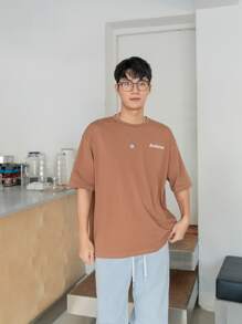 Manfinity RebelGame Men Geo & Letter Graphic Drop Shoulder Tee - Brown - View 2