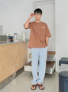 Manfinity RebelGame Men Geo & Letter Graphic Drop Shoulder Tee - Brown - View 3