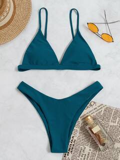 ชุดว่ายน้ำ