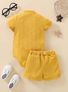 Bebé con botón delantero Body & Shorts - Mostaza Amarilla - Ver 2