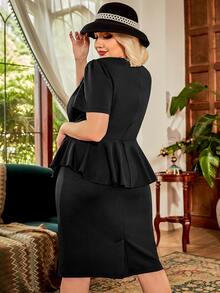 CurvySweet Vestido peplum escote corazón con botón delantero - Negro - Ver 2
