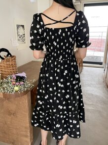 DAZY Đầm xếp ly lưng chéo in hoa, trang phục đi nghỉ mát bèo nhún cho nữ, lễ Phục sinh - màu đen - Xem 2