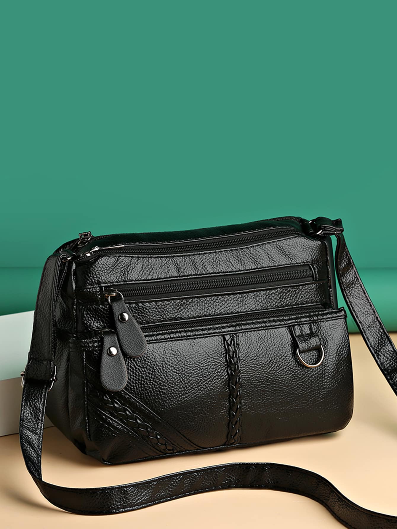 PU 多口袋斜挎包纯色多层复古挎包