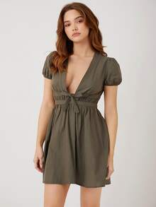 Deep V-neck Puff Sleeve Tie Front Dress - Army Green - View 4