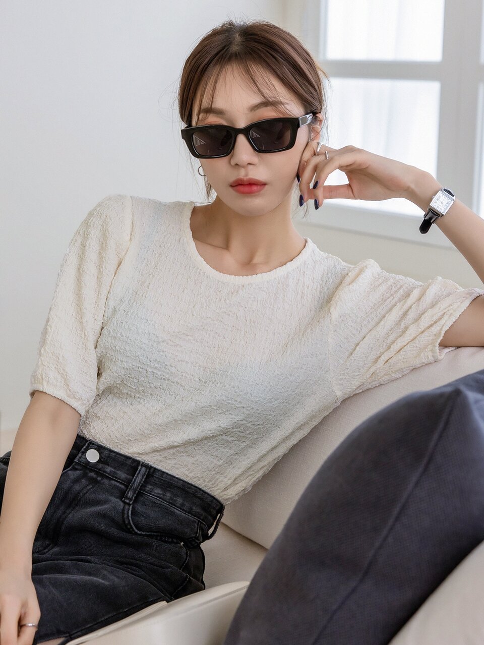 Keyhole Back Puff Sleeve Blouse