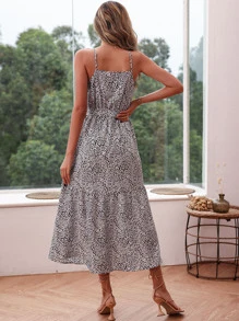 Vestido de tirantes con estampado con cinturón bajo con fruncido