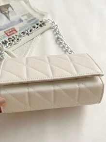 防水、輕盈、商務休閒絎縫圖案鏈條翻蓋方形包適合青少年女大學生、菜鳥和白領，非常適合辦公室、大學、工作、商務、通勤