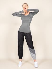 Seamless Warming Sports Tee - Grey - View 3