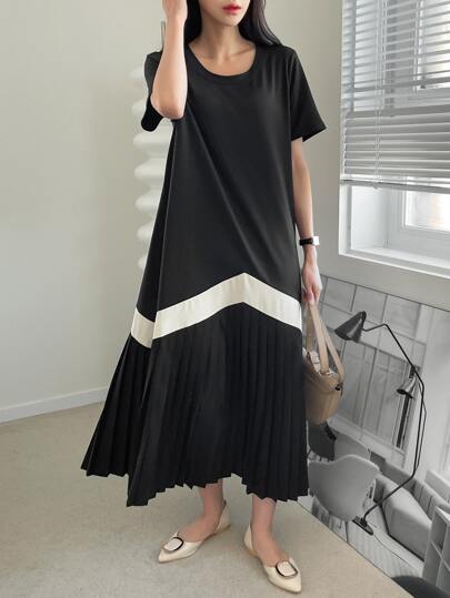 DAZY シェブロンプリント プリーツ ドレスの画像