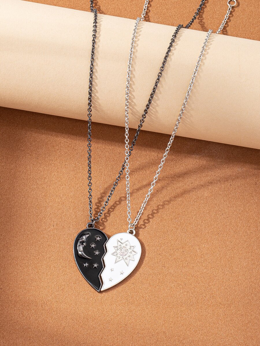 2pcs Star & Moon Detail Heart Charm Necklace - Black and White - View 1