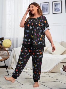SHEIN 大碼1入組星球和火箭印花T恤和1入組長褲睡衣套裝 - 彩色 - 查看 1