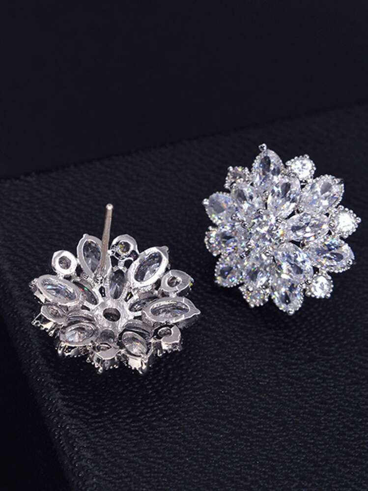 Hoa tai đính đá Cubic Zirconia thiết kế hình hoa Valentine - Bạc - Xem 4