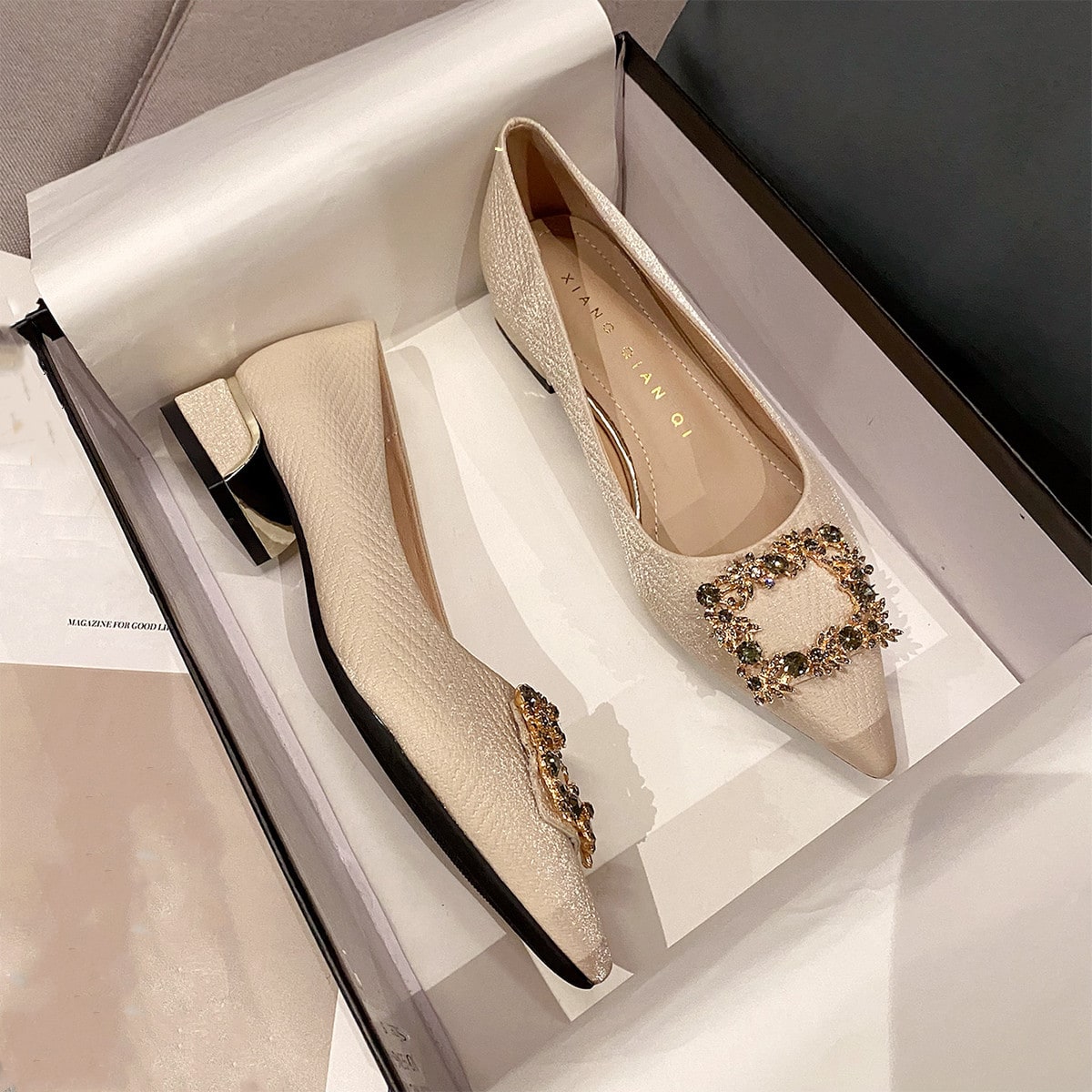 Bailarinas con decoración de metal con rhinestones para mujer, otoño/invierno, puntera fina y elegante, para el Día de San Valentín