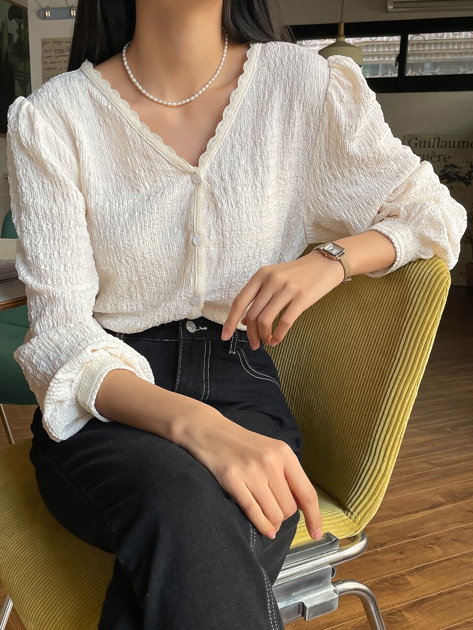 V-neck Puff Sleeve Solid Blouse