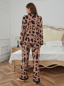 HautHeat Allover Print Contrast Trim Pyjama Set