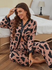 HautHeat Allover Print Contrast Trim Pyjama Set