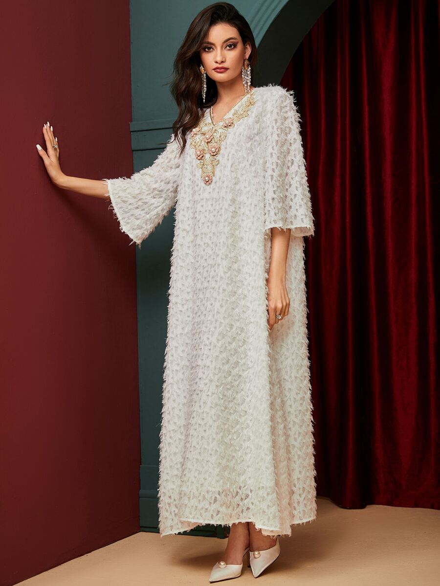 Al Najma 花卉圖案荷葉袖珍珠釘珠阿拉伯連衣裙 - 白色 - 查看 1