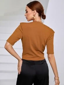 Mulvari 前扭結圓領T恤 - 棕色 - 查看 2