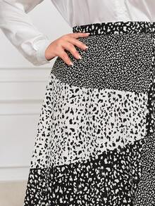 SHEIN Váy Plus Size Bất đối xứng Dây kéo Báo Giải trí - Đen và trắng - Xem 6