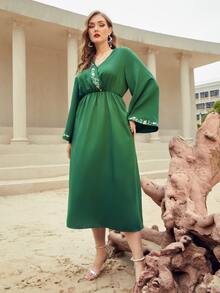 Al Najma Plus Surplice Neck Floral Print Flounce Sleeve Dress Without Belt - Green - View 5