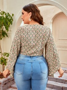 SHEIN 大碼印花前繫帶上衣 - 彩色 - 查看 3